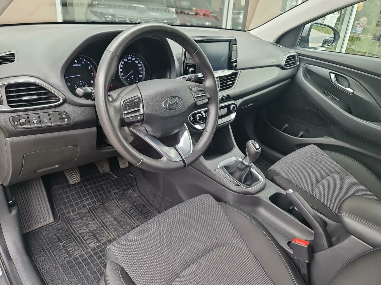 Hyundai i30 - zdjęcie 11