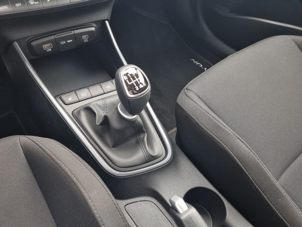 Hyundai Bayon - zdjęcie 15